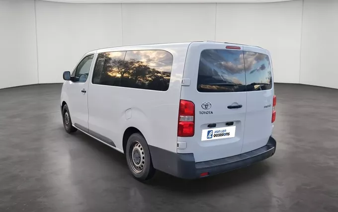 TOYOTA PROACE COMBI MC23 Proace Combi Long 2.0L 140 D-4D BVM6 Dynamic Confort extérieur trois quart arrière gauche 1103802