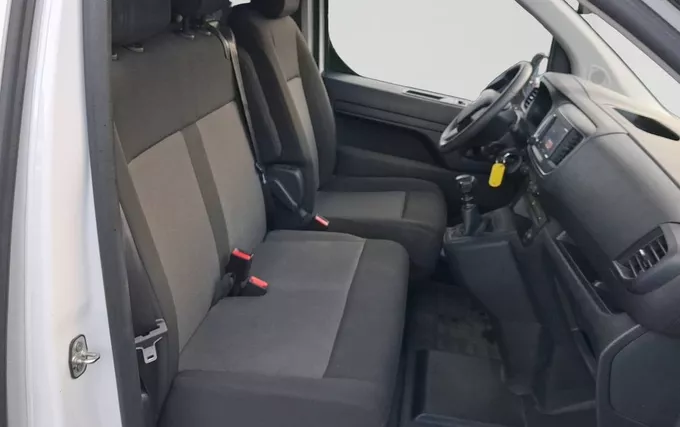 TOYOTA PROACE COMBI MC23 Proace Combi Long 2.0L 140 D-4D BVM6 Dynamic Confort photo 18 1103802