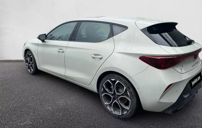 CUPRA LEON 1.5 eTSI Hybrid 150 ch DSG7 V extérieur trois quart arrière droit 1788
