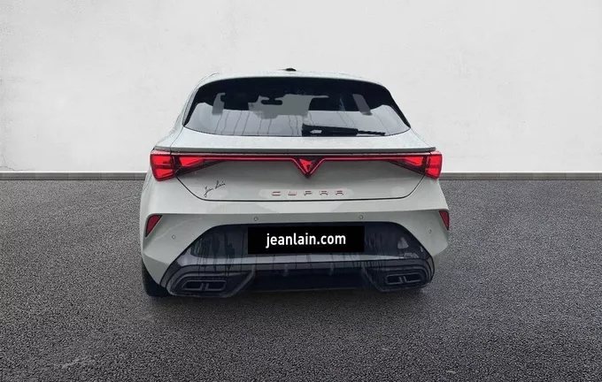 CUPRA LEON 1.5 eTSI Hybrid 150 ch DSG7 V extérieur arrière 1788