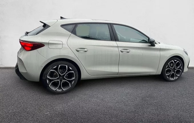 CUPRA LEON 1.5 eTSI Hybrid 150 ch DSG7 V extérieur côté gauche 1788