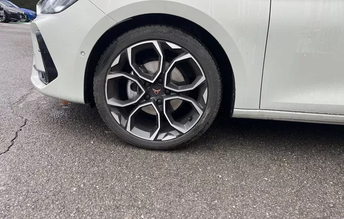 CUPRA LEON 1.5 eTSI Hybrid 150 ch DSG7 V photo 9 1788