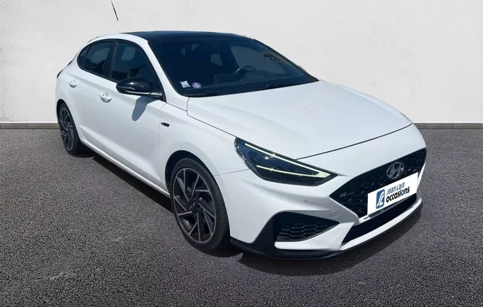 HYUNDAI I30 Fastback 1.5 T-GDi 160 DCT-7 Hybrid 48V N Line extérieur trois quart avant droit 13895