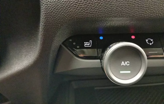 CITROEN C4 e-C4 136 ch Automatique Feel Pack photo 23 RT7921