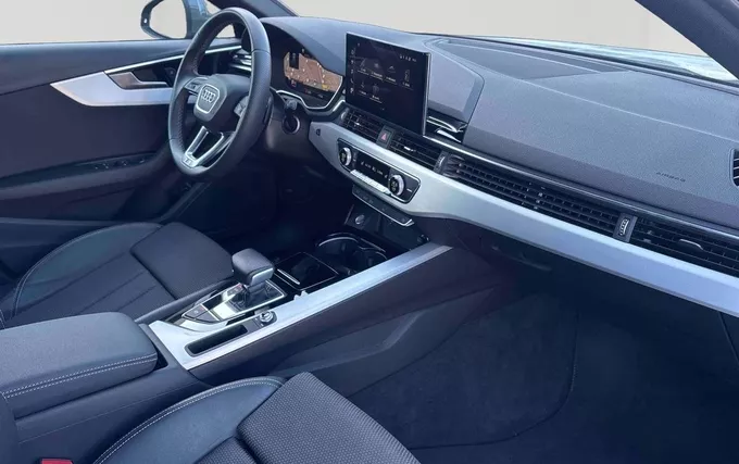 AUDI A4 Avant 40 TDI 204 S tronic 7 S line photo 17 212647