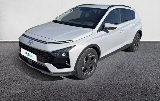 HYUNDAI BAYON 1.0 T-GDi 100 DCT-7 Hybrid 48V Business extérieur trois quart avant gauche 14035