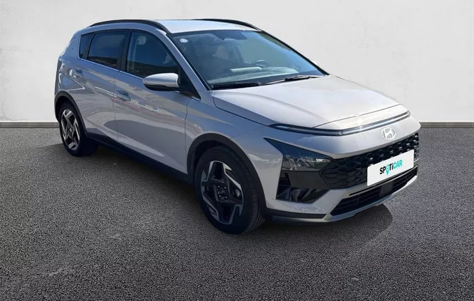 HYUNDAI BAYON 1.0 T-GDi 100 DCT-7 Hybrid 48V Business extérieur trois quart avant droit 14035