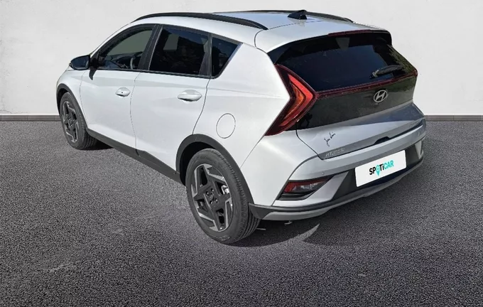 HYUNDAI BAYON 1.0 T-GDi 100 DCT-7 Hybrid 48V Business extérieur trois quart arrière gauche 14035