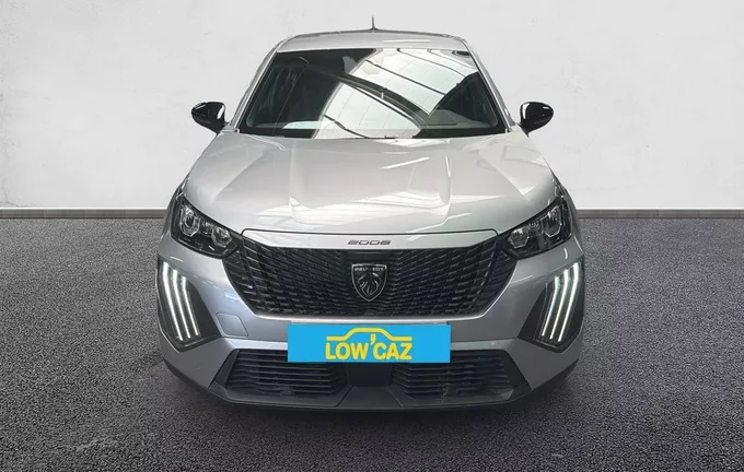 PEUGEOT 2008 Hybrid 136 e-DCS6 Style extérieur avant 213486