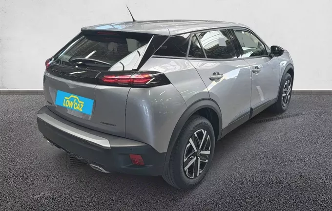 PEUGEOT 2008 Hybrid 136 e-DCS6 Style extérieur trois quart arrière droit 213486