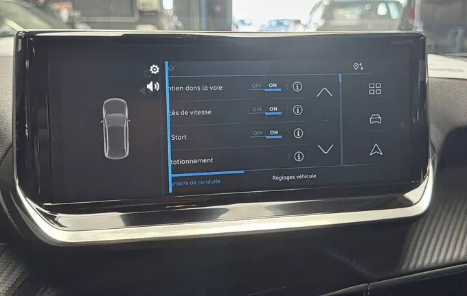 PEUGEOT 2008 Hybrid 136 e-DCS6 Style photo 14 213486
