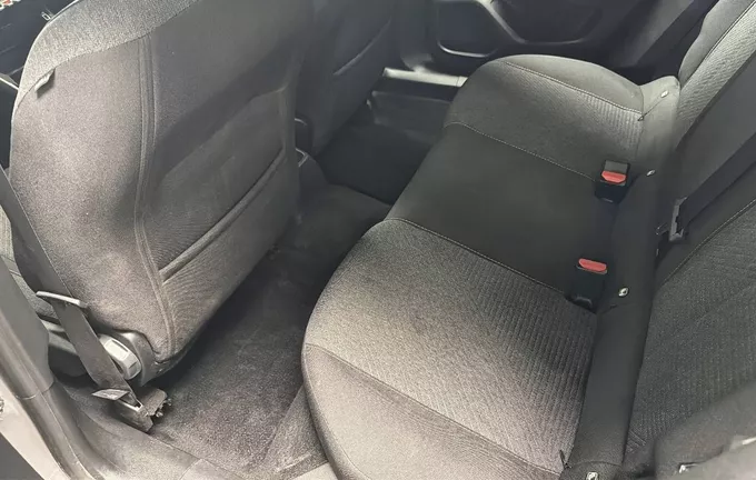 PEUGEOT 2008 Hybrid 136 e-DCS6 Style photo 17 213486