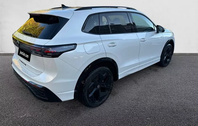 VOLKSWAGEN TIGUAN 1.5 eHybrid 204ch DSG6 R-Line extérieur trois quart arrière droit 5759