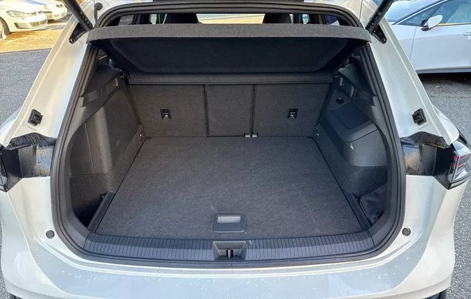 VOLKSWAGEN TIGUAN 1.5 eHybrid 204ch DSG6 R-Line photo 10 5759