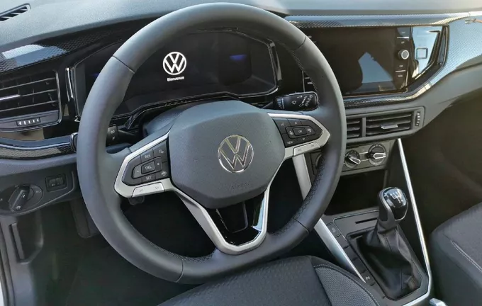 VOLKSWAGEN POLO 1.0 TSI 95 S&S BVM5 VW Edition photo 12 2201