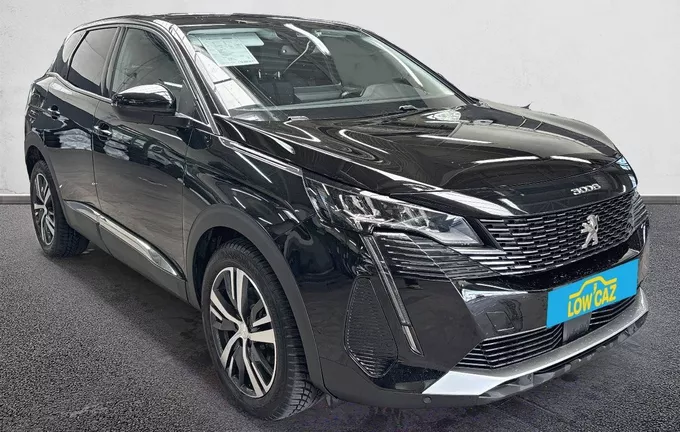 PEUGEOT 3008 Puretech 130ch S&S EAT8 Allure extérieur trois quart avant droit 212940
