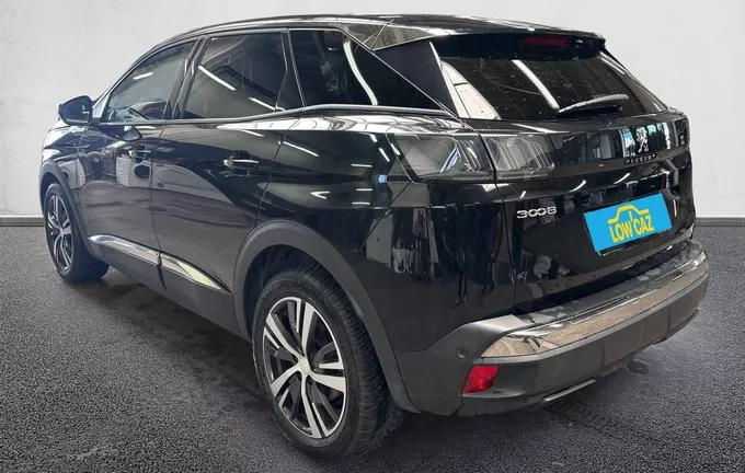 PEUGEOT 3008 Puretech 130ch S&S EAT8 Allure extérieur trois quart arrière gauche 212940