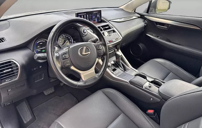 LEXUS NX 300h 2WD E-CVT Pack Business photo 11 1102593