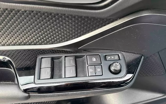 TOYOTA C-HR Hybride 1.8L Design Ultimate photo 10 1103795