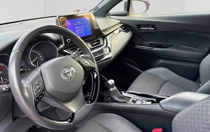 TOYOTA C-HR Hybride 1.8L Design Ultimate photo 18 1103795