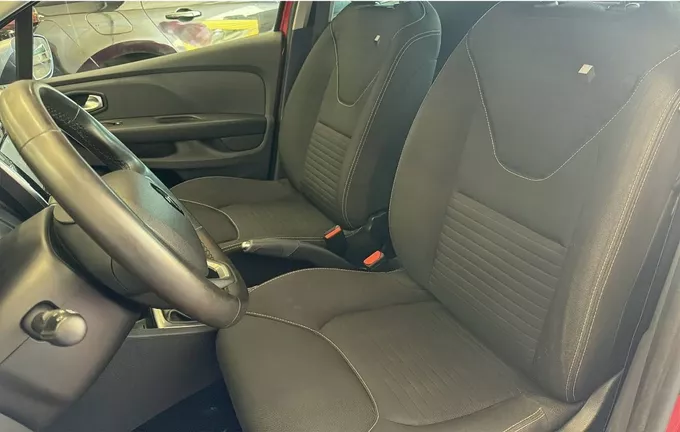 RENAULT CLIO TCe 120 Energy Intens extérieur trois quart arrière droit 213531