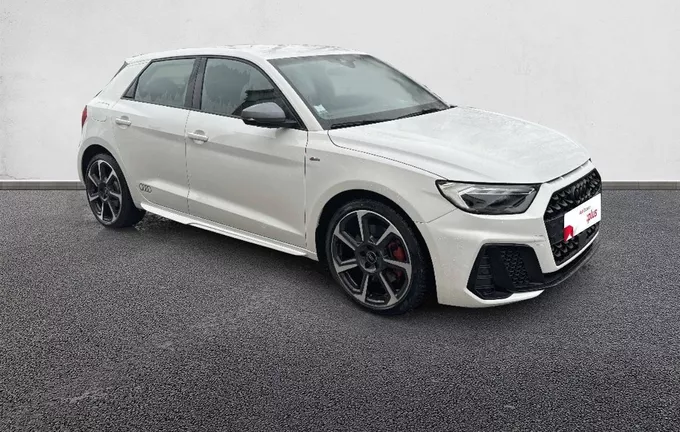 AUDI A1 Sportback 40 TFSI 207 ch S tronic 7 S Line extérieur trois quart avant droit 550723