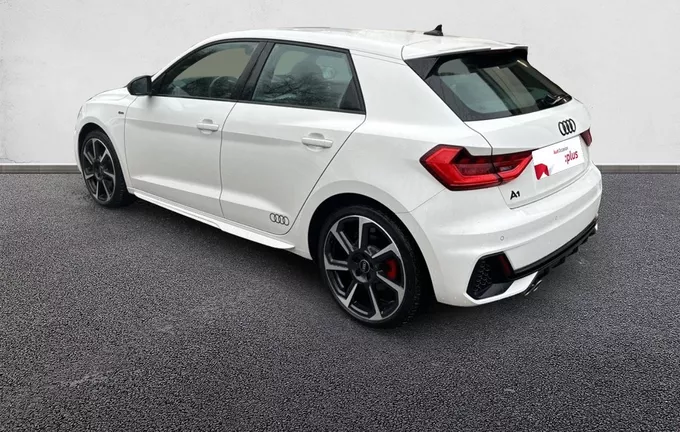 AUDI A1 Sportback 40 TFSI 207 ch S tronic 7 S Line extérieur trois quart arrière gauche 550723