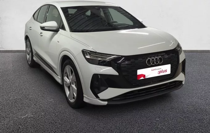 AUDI Q4 E-TRON Sportback 40 204 ch 82 kWh S line extérieur trois quart avant droit 2120108