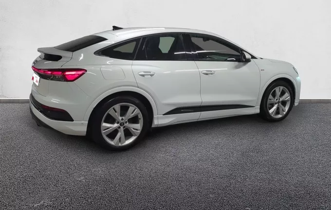 AUDI Q4 E-TRON Sportback 40 204 ch 82 kWh S line extérieur côté droit 2120108