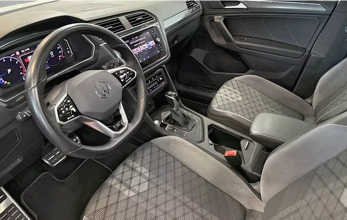 VOLKSWAGEN TIGUAN 1.5 TSI 150ch DSG7 R-Line photo 13 2129873