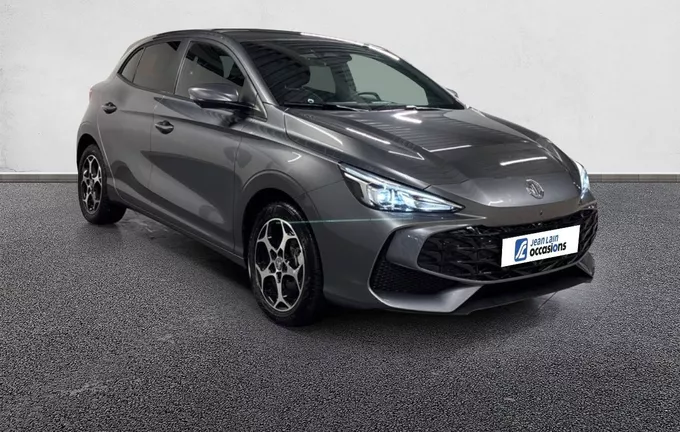 MG MG3 1.5 L Hybrid+ 195 ch Luxury extérieur trois quart avant droit 601132