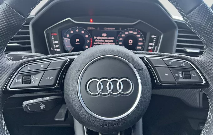 AUDI A1 Sportback 30 TFSI 116 ch S tronic 7 S Line Plus photo 12 2123026