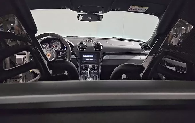PORSCHE CAYMAN 718 Cayman 4.0i GT4 420 ch PDK extérieur trois quart avant droit 2128797