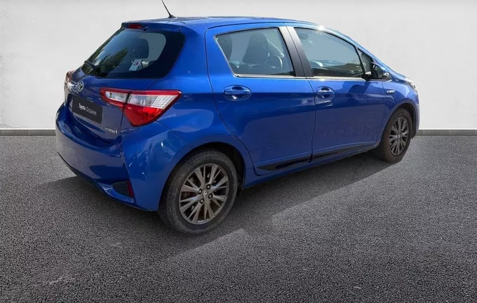 TOYOTA YARIS Hybride 100h Dynamic extérieur trois quart arrière droit 1103617