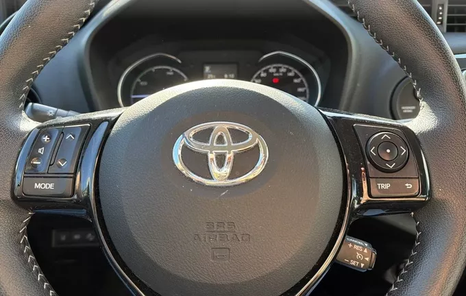TOYOTA YARIS Hybride 100h Dynamic photo 12 1103617