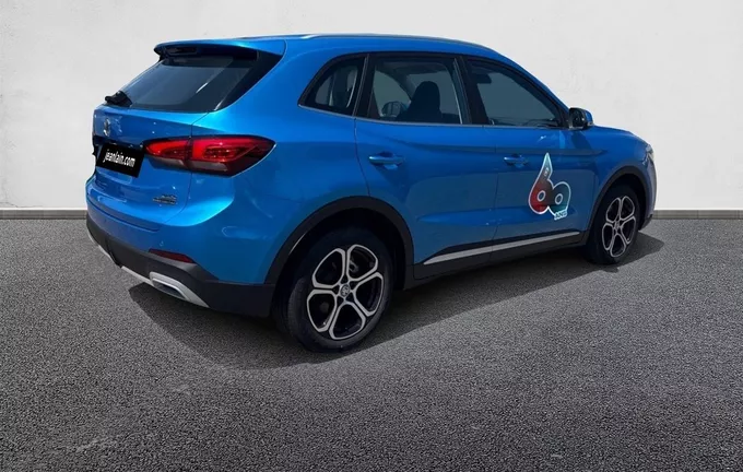 MG ZS 1.5 L Hybrid+ 197 ch Comfort extérieur trois quart arrière droit 8454