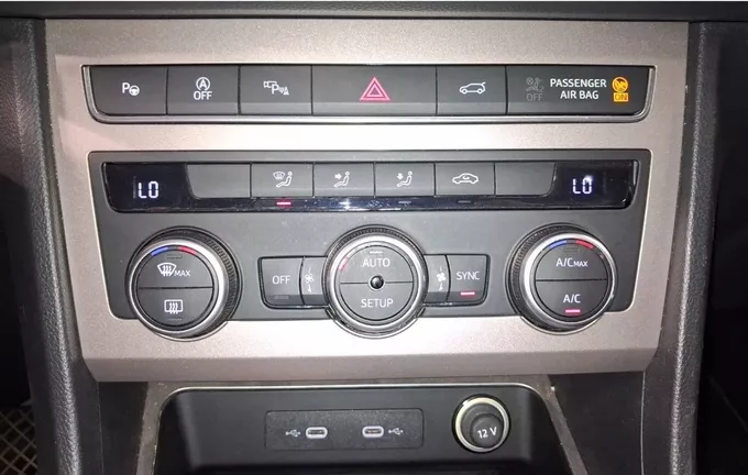 SEAT ATECA 2.0 TDI 150 ch Start/Stop DSG7 4Drive Xperience photo 20 2131762