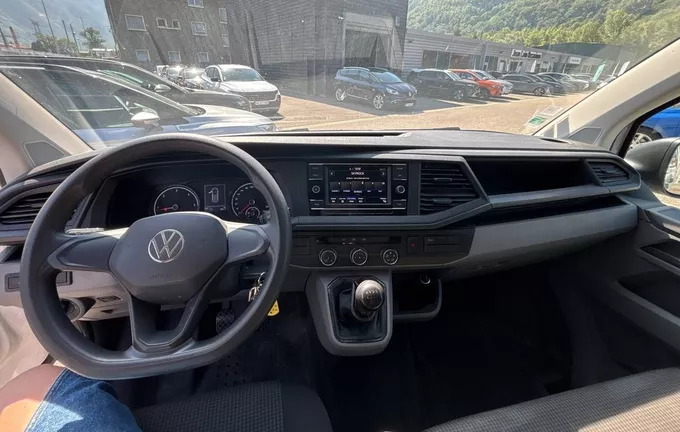 VOLKSWAGEN UTILITAIRES TRANSPORTER 6.1 VAN L1H1 2.0 TDI 150 BVM6 4MOTION BUSINESS extérieur trois quart avant droit 106264