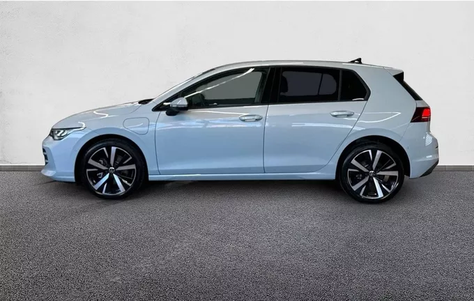 VOLKSWAGEN GOLF 1.5 eHybrid 204 DSG6 VW Edition extérieur trois quart arrière gauche 2126458