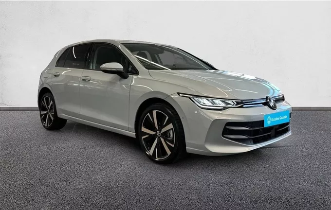 VOLKSWAGEN GOLF 1.5 eHybrid 204 DSG6 VW Edition photo 10 2126458