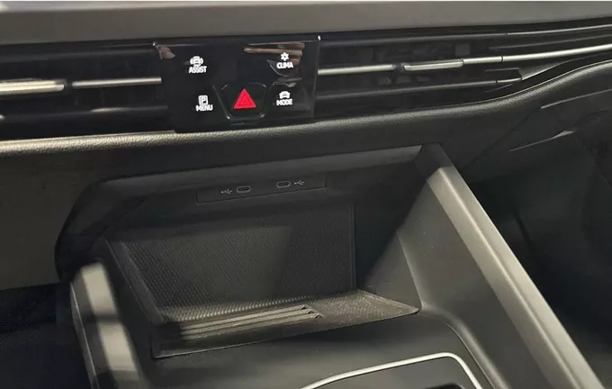 VOLKSWAGEN GOLF 1.5 eHybrid 204 DSG6 VW Edition photo 22 2126458