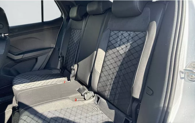 VOLKSWAGEN T-CROSS 1.0 TSI 116 Start/Stop DSG7 R-Line Edition extérieur arrière 2130091