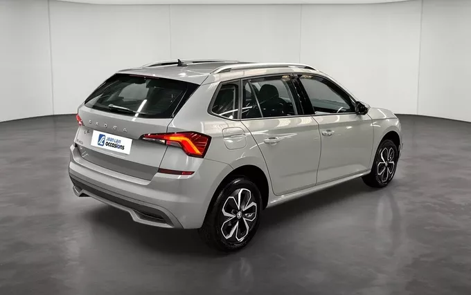 SKODA KAMIQ 1.0 TSI 116 ch DSG7 Ambition extérieur trois quart arrière droit 2133180