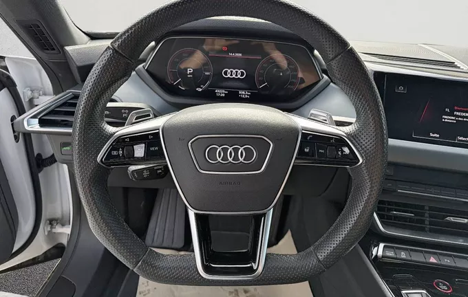 AUDI E-TRON GT 476 ch quattro e-tron photo 12 560326