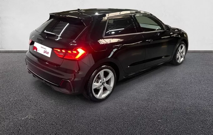 AUDI A1 Sportback 30 TFSI 116 ch S tronic 7 S Line extérieur trois quart arrière droit 2131465