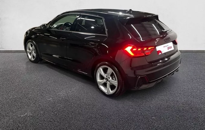 AUDI A1 Sportback 30 TFSI 116 ch S tronic 7 S Line extérieur trois quart arrière gauche 2131465