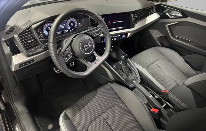 AUDI A1 Sportback 30 TFSI 116 ch S tronic 7 S Line photo 11 2131465