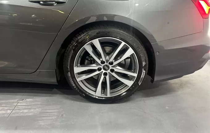 AUDI A6 50 TFSIe 299 ch S tronic 7 Quattro S line photo 9 2128690
