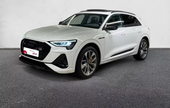 AUDI E-TRON 55 quattro 408 ch S line extérieur trois quart avant gauche 2128022