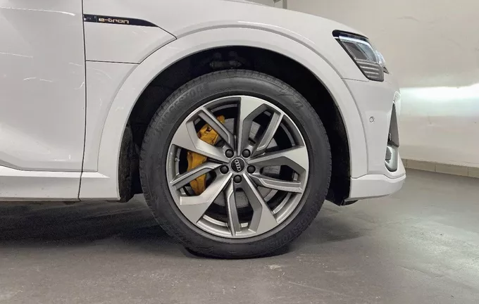 AUDI E-TRON 55 quattro 408 ch S line photo 9 2128022